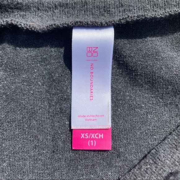 Christmas Sweater - Picture 4 of 4